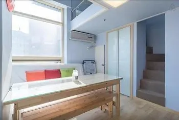 Kangs Duplex At Seoul Station Hotell 3*,